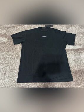 VANQUISH ESSENTIAL BLACK OVERSIZED T SHIRT